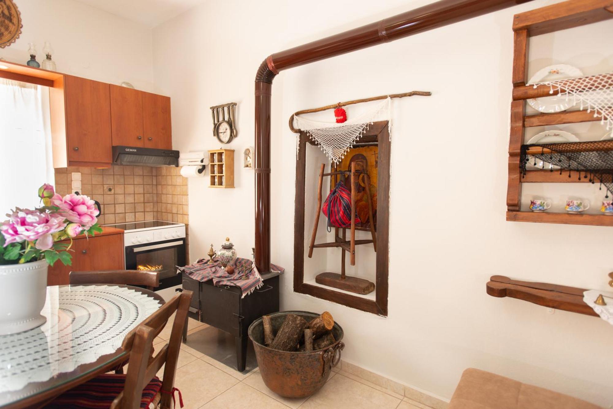 Lístaros Eirini'S Traditional House מראה חיצוני תמונה