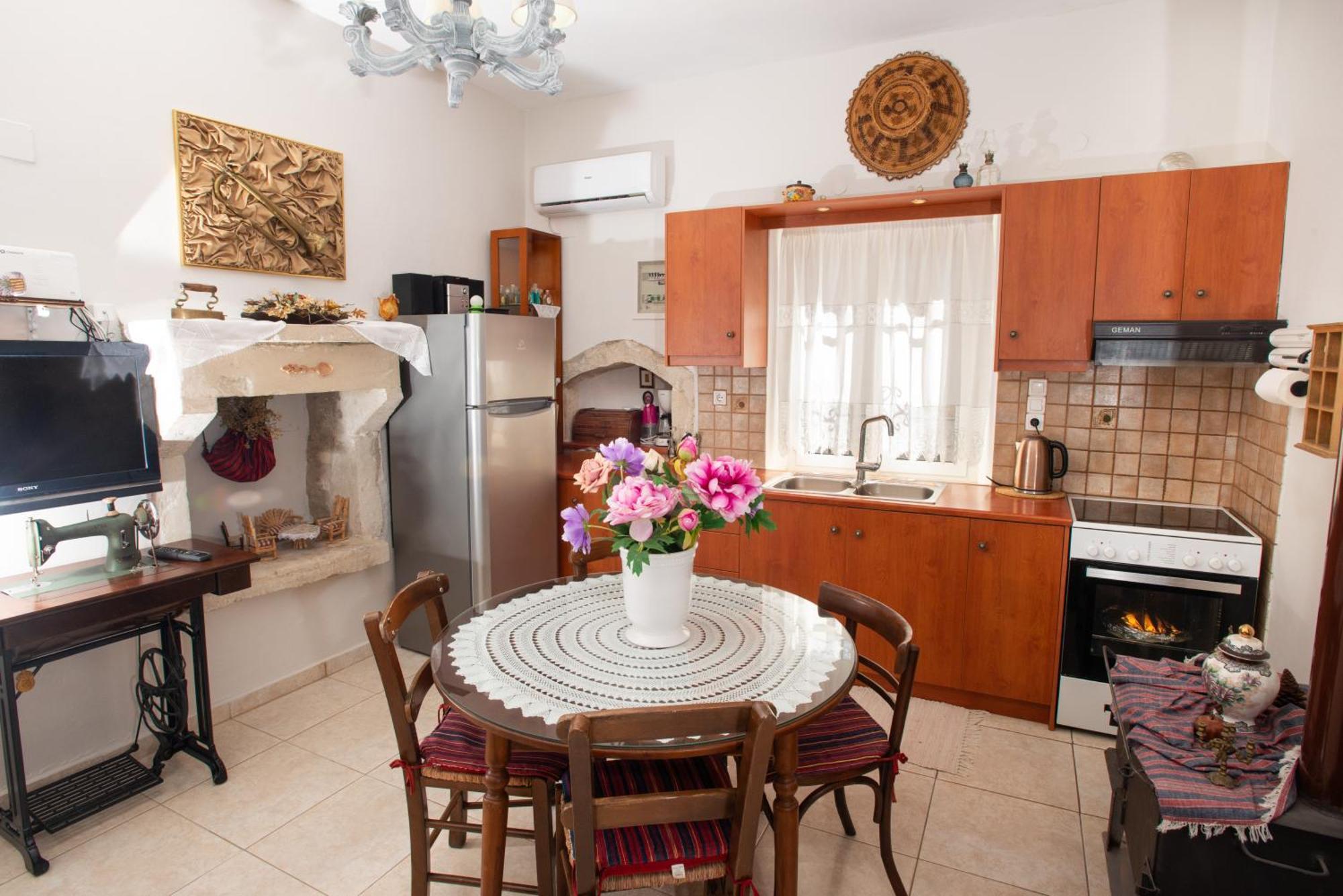 Lístaros Eirini'S Traditional House מראה חיצוני תמונה
