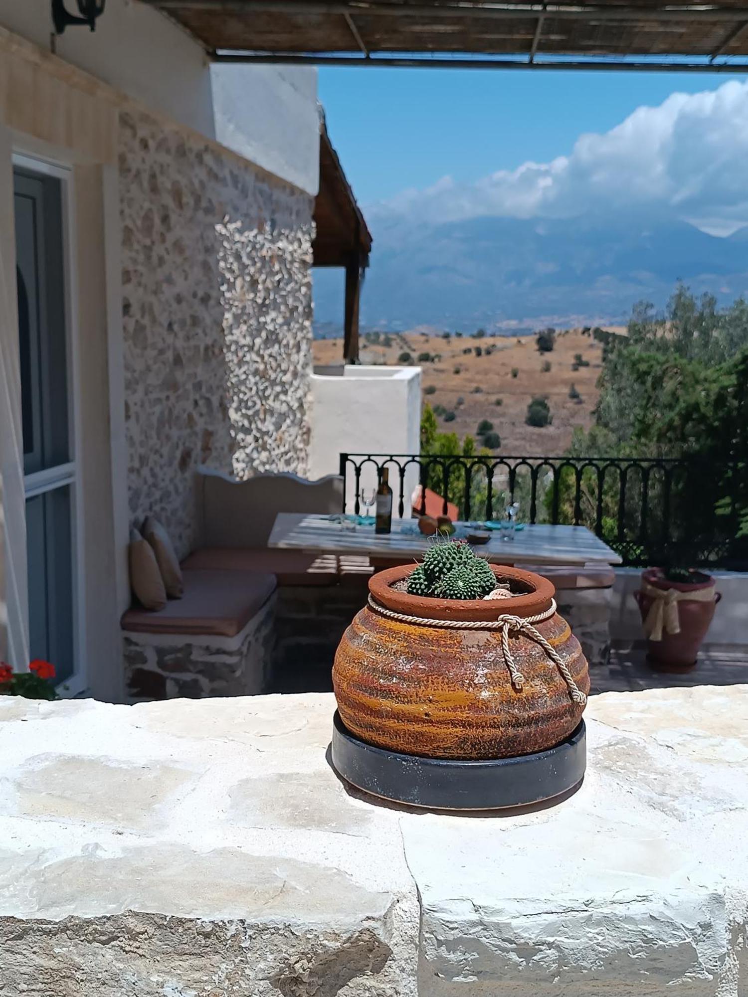 Lístaros Eirini'S Traditional House מראה חיצוני תמונה